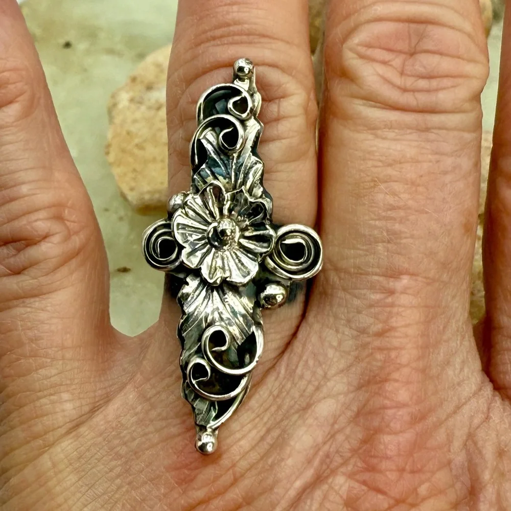 Native American 925 Floral Leaf Statement Ring by Harry B. Yazzie – NWOT
